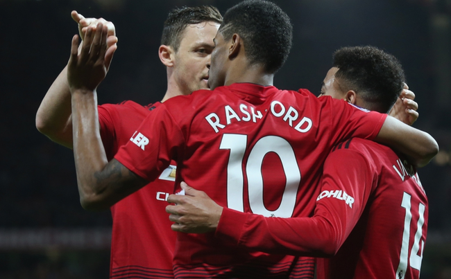 赖因德斯在荷兰队前四个进球均助球队取得领先,为队史第一人.